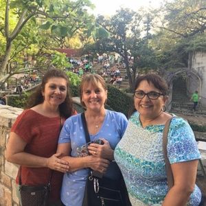 Meet your Posher, Lenita